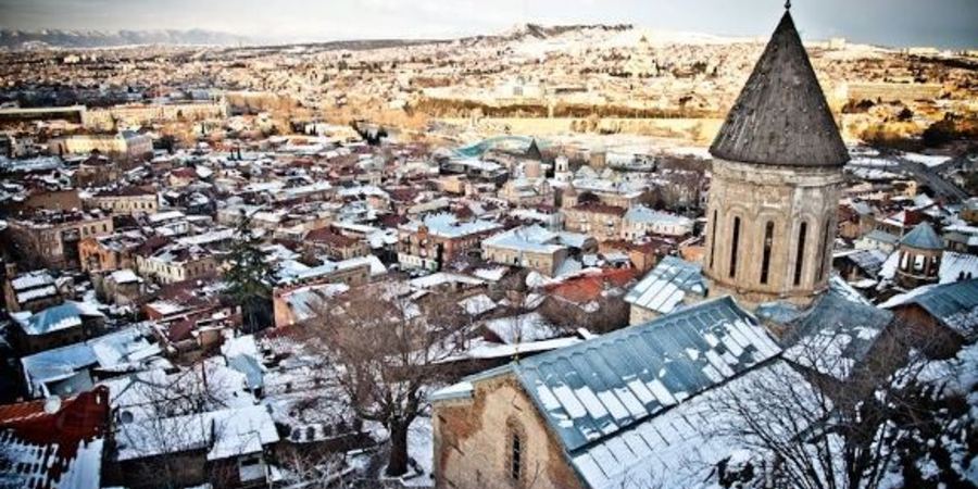 Горнолыжка, старый город и река Кура: что посмотреть в Тбилиси зимой